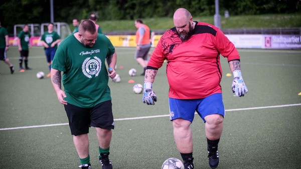 Fußball spielen mit Übergewicht: Velbert ist Tabellenführer  in besonderer Liga