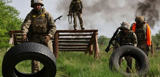 Ukraine: EU schlägt Nutzung eingefrorener Vermögen aus Russland für Waffenkäufe vor