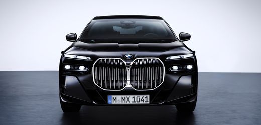 Unter CSU-Innenminister Dobrindt: BKA setzt auf gepanzerte BMW-Limousinen