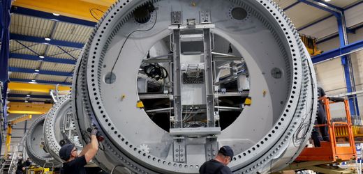 Wirtschaft in Deutschland: Manager schauen zunehmend skeptisch in die Zukunft