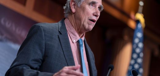 USA: Senator Jeff Merkley protestiert gegen Shutdown, Donald Trump blockiert