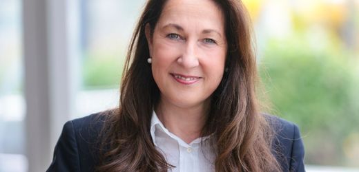 Herdecke: Iris Stalzer will nach Messerangriff Bürgermeisterinnenamt bald antreten
