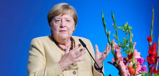 Angela Merkel kritisiert Einladung von Emmanuel Macron als Gastredner zur Einheitsfeier