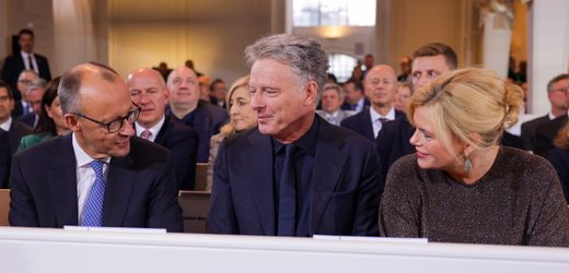 Julia Klöckner und Jörg Pilawa gemeinsam beim Einheitsfest in Saarbrücken