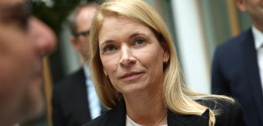 Evelyn Palla: Sie baut unter Einsturzgefahr die Deutsche Bahn um