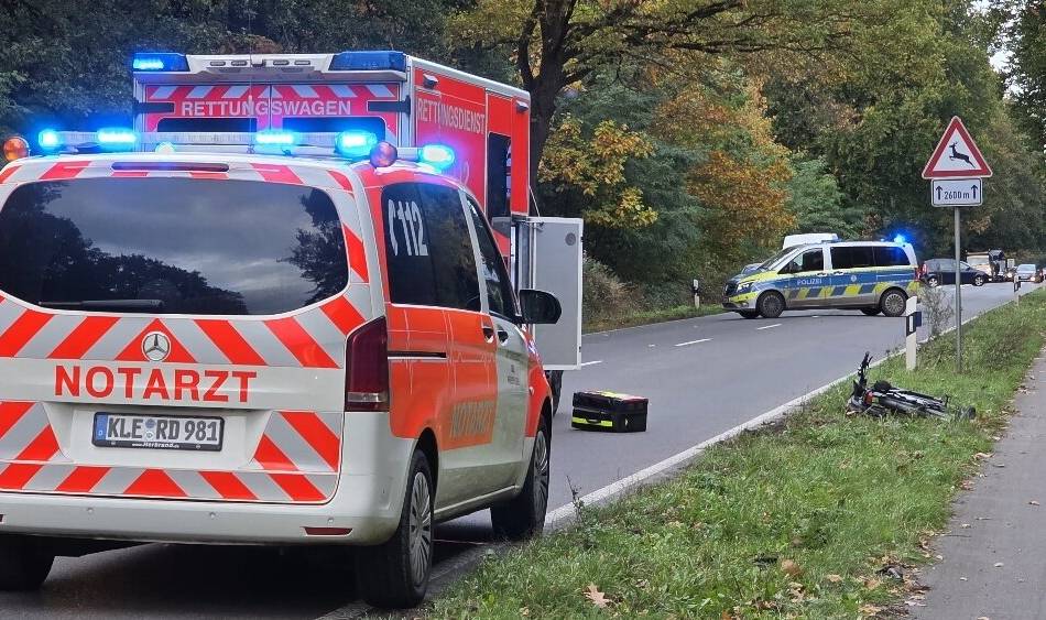 Rettungswagen fuhr zur Spezialklinik: Schwerer Verkehrsunfall auf der B504 bei Kranenburg