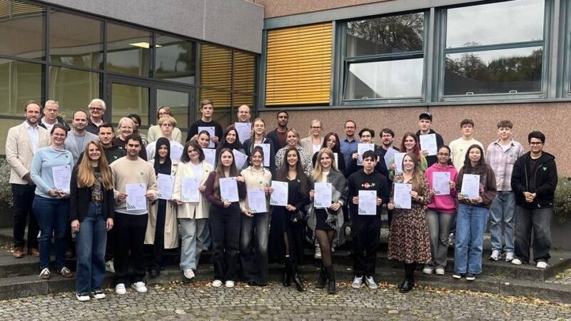 Zertifikat für Schüler: Mönchengladbach hat seine ersten „Medienscouts“
