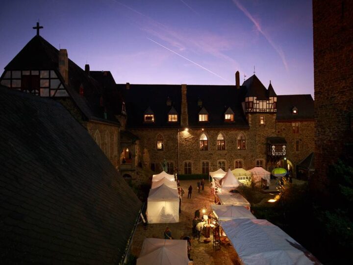 Bergisches Wahrzeichen in Solingen: Allerheiligen auf Schloss Burg – „Lange Nacht“ soll Tausende anlocken