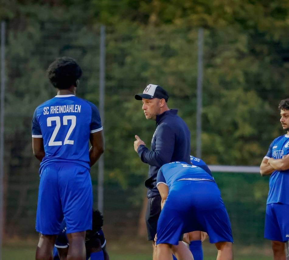 Siegtreffer in der Nachspielzeit: Rheindahlen gewinnt Elf-Tore-Spektakel gegen den Rheydter SV