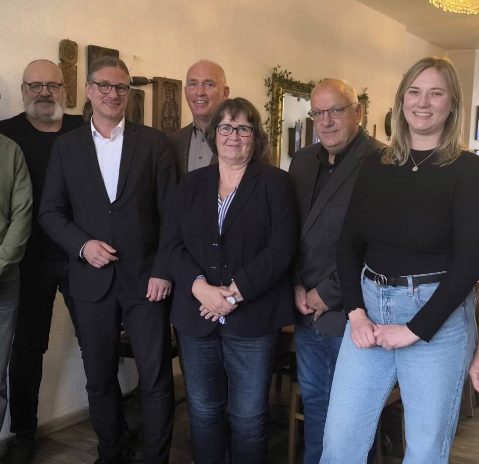 Bürgermeister dankt für den Einsatz: Mehr als 90 Jahre für Kevelaer tätig – Abschied von verdienten Mitarbeitern