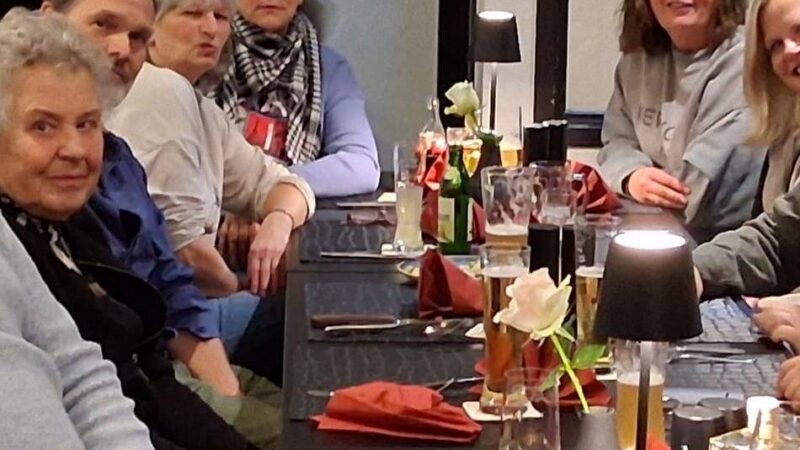 Schule in Radevormwald: Ehemalige Viertklässler von der Blumenstraße trafen sich