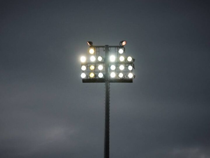 Derby in der Frauen-Bundesliga: Ansetzung nach Spielabbruch zwischen Köln und Leverkusen sorgt für Unmut