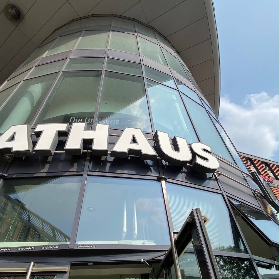 Letzte Sitzung des amtierenden Gremiums in Leverkusen: Rat entscheidet über Haushaltssicherung und Dezernentenabgang