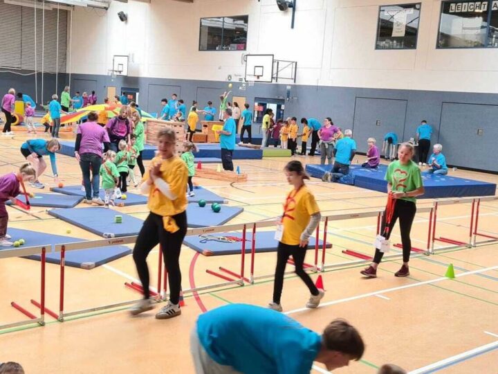Spielerisch Barrieren überwinden: Padoki begeistert Dormagener Kinder zum sechsten Mal