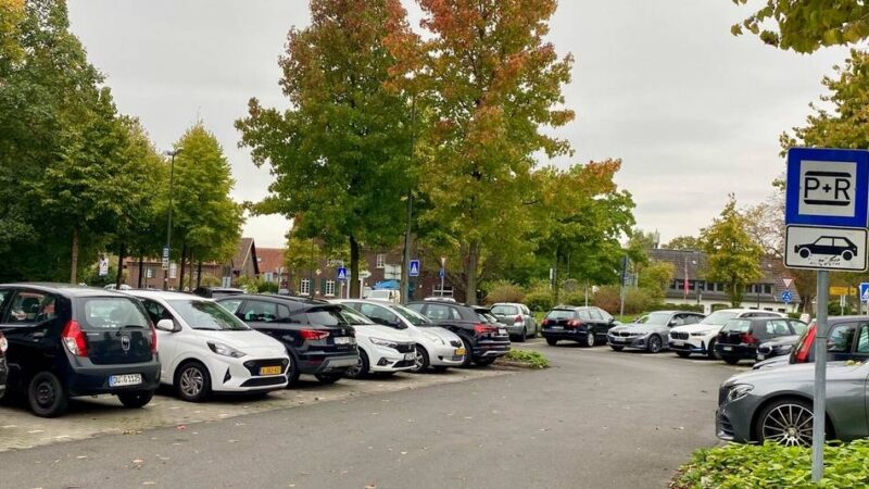 Parkplätze in Düsseldorf: Pilotprojekt – Verwaltung digitalisiert P+R-Parkplatz in Wittlaer
