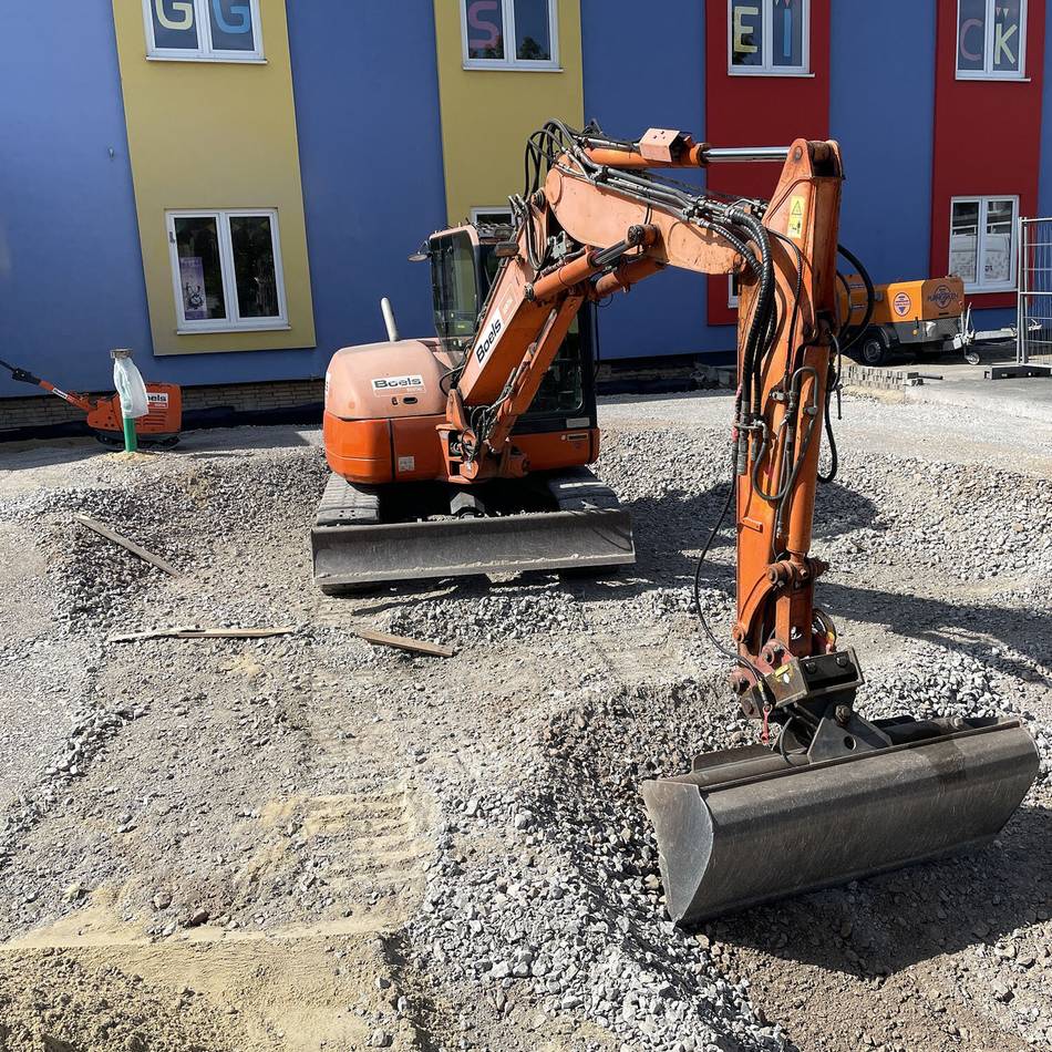 Schule in Moers: Wie ein ehemaliger Kellerraum zum grünen Treffpunkt wird