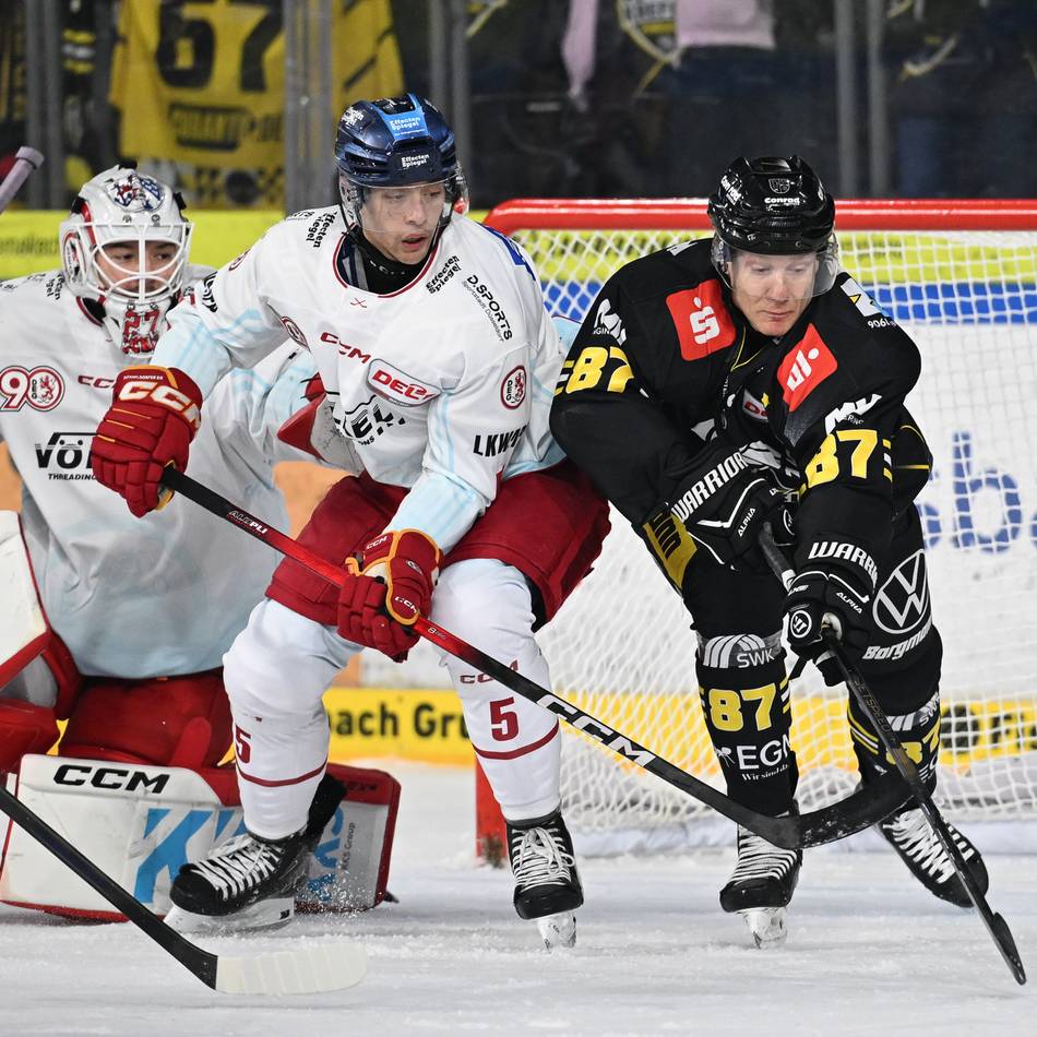 Vertrag ist verlängert: Philip Gogulla bleibt mindestens bis zum Saisonende bei den Pinguinen