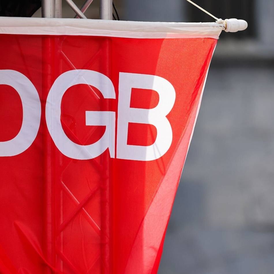 Podiumsdiskussion in Krefeld: Debatte zur Zukunft des Acht-Stunden-Arbeitstags
