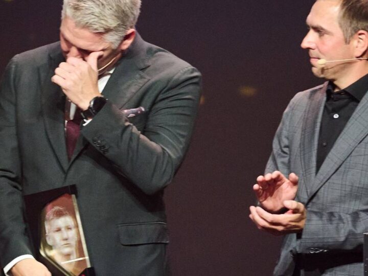 Schweinsteiger weint: Sechs Fußball-Idole werden in Dortmund in die Hall of Fame aufgenommen