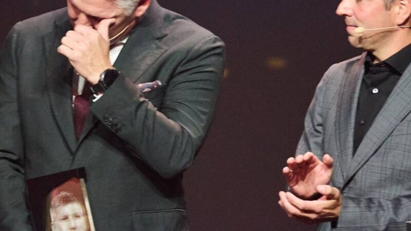 Schweinsteiger weint: Sechs Fußball-Idole werden in Dortmund in die Hall of Fame aufgenommen
