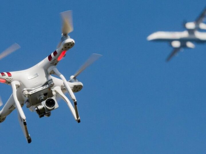 Bezirksregierung bestätigt Sichtungen: Vorfälle mit Drohnen auch am Airport Weeze