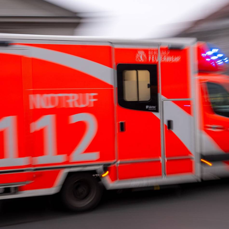 Einsatz in Langenfeld: Hildener Motorradfahrer (64) bei Unfall schwer verletzt