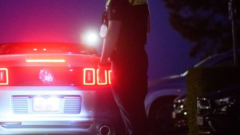 Einsatz im Rhein-Kreis Neuss: Polizei stoppt Tuner-Treffen – Laiserpointer und Böller im Spiel
