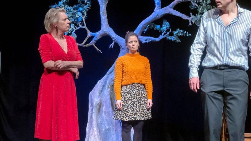 Bejubelte Premiere im Theater an der Kö: Das ganze Drama einer Familie