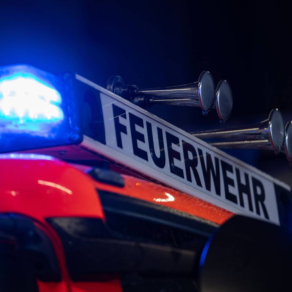 Beschäftigte reagierten „vorbildlich“: Feuerwehr löscht Brand in Filteranlage eines Unternehmens