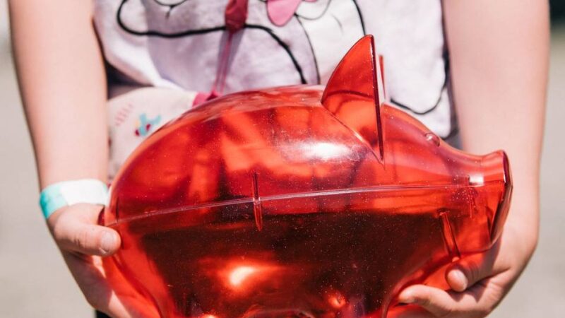 Aktion zum Weltspartag: Kinder lernen spielerisch den Umgang mit Geld