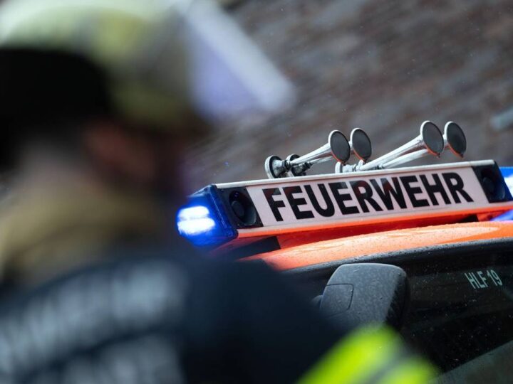 38-Jähriger steht jetzt vor Gericht: Mann zündet Brandsatz in Mehrfamilienhaus in Kevelaer