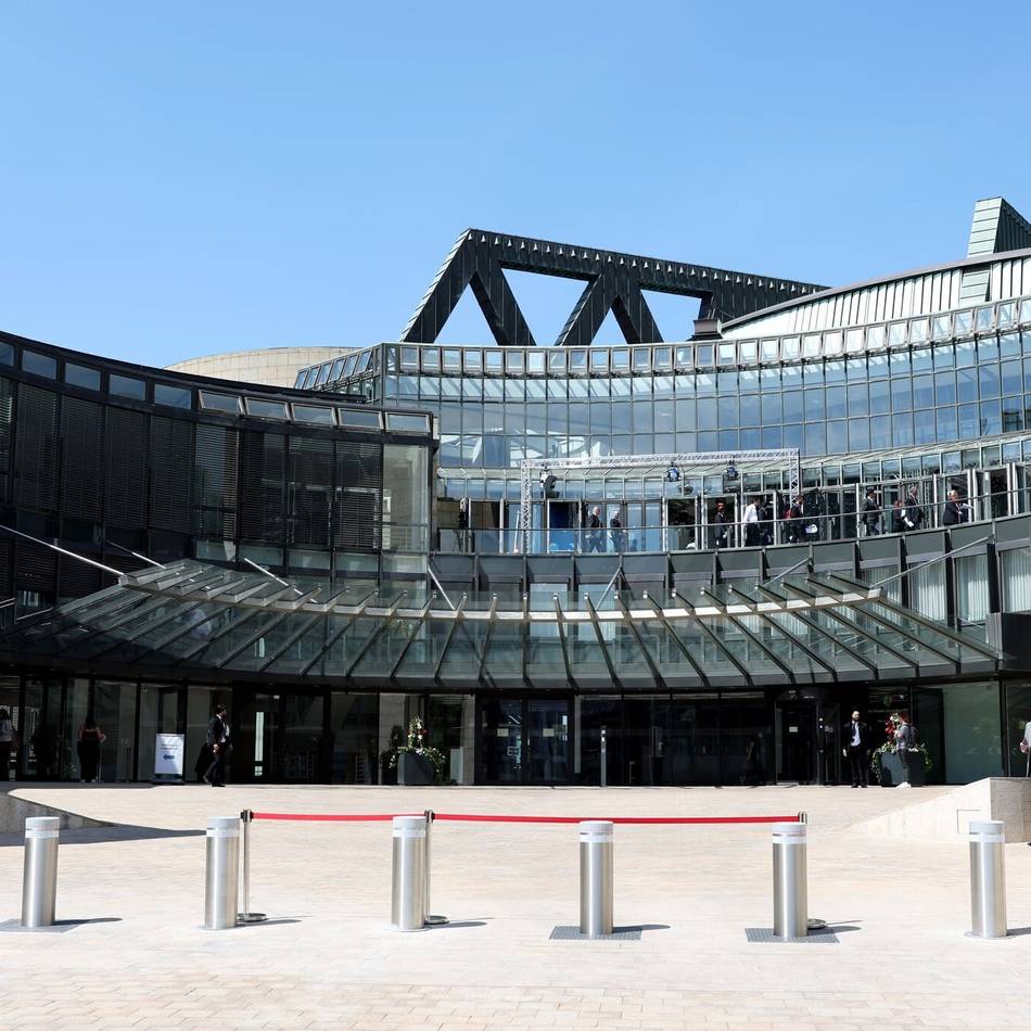 Demonstration am Düsseldorfer Landtag: „Das hat katastrophale Folgen“ – Studierende wollen gegen Sparmaßnahmen protestieren