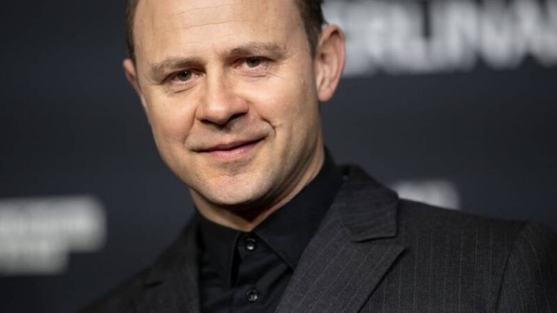 Lesung in Düsseldorf: Wenn ein Netflix-Schauspieler auf Thomas Mann trifft – Matinee im Maxhaus