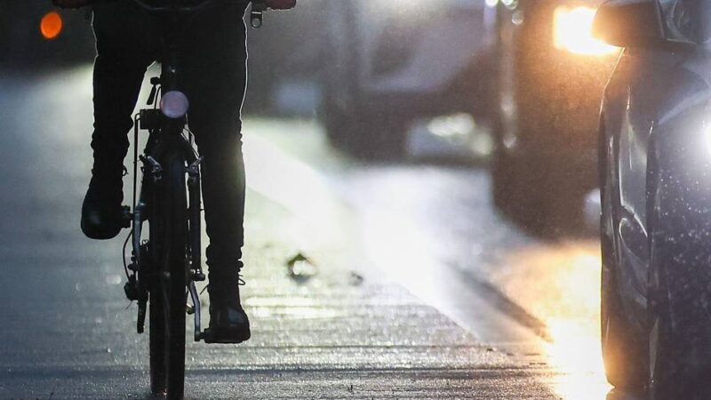 Tipps der Polizei in Meerbusch: So kommen Radfahrer und Fußgänger sicher durch die dunkle Jahreszeit