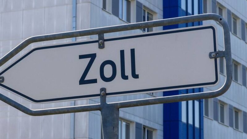 Illegaler Aufenthalt: Zoll prüft Logistikfirma in Duisburg – Arbeiter versuchen zu fliehen