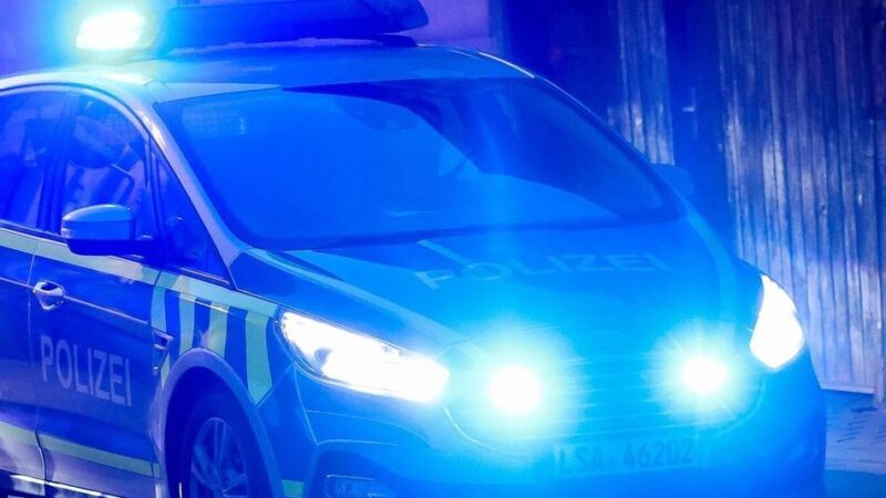 Polizei sucht Zeugen: Unfall mit E-Scooter in Moers – 14-Jähriger verletzt