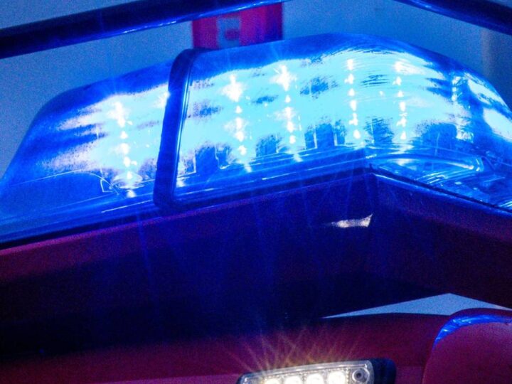 Schläge gegen den Kopf: Jugendliche greifen Mann an Weseler Bushaltestelle an