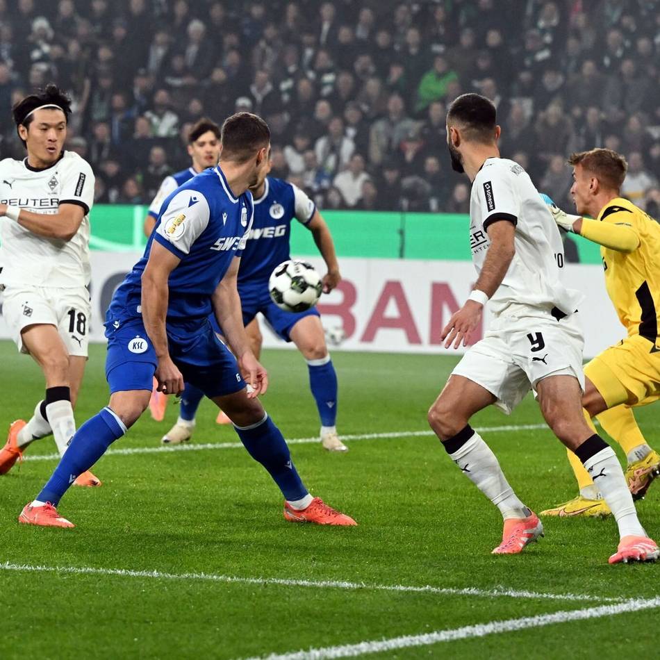 3:1 gegen den Karlsruher SC: Machino, Elvedi und Tabakovic lassen Gladbach jubeln