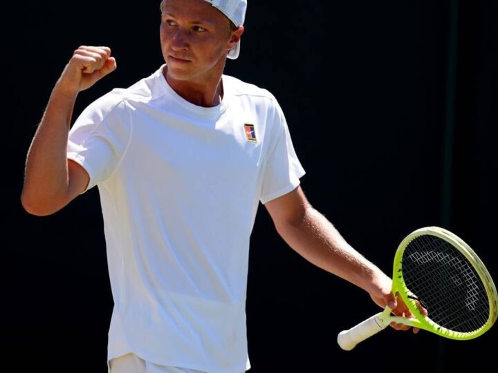 Größter Erfolg seiner jungen Karriere: „Überzeugt, dass das erst der Anfang ist“ – Tennistalent Schönhaus gewinnt Junior Finals