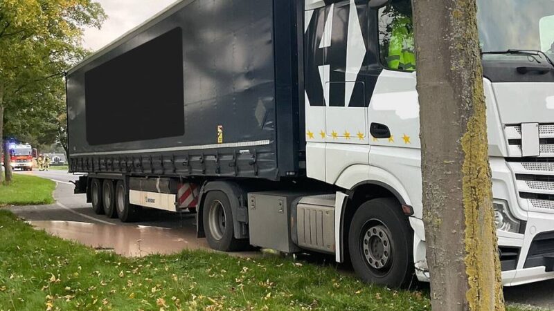 Möglicher Gefahrgutaustritt: B 57 bei Alpen für zwei Stunden gesperrt