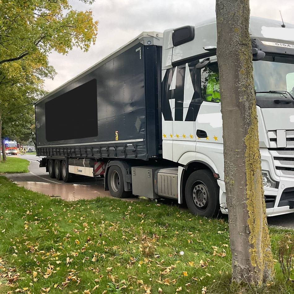 Möglicher Gefahrgutaustritt: B 57 bei Alpen für zwei Stunden gesperrt
