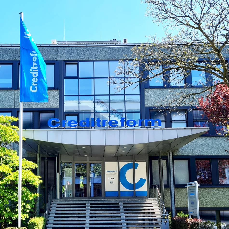 Umfrage in Leverkusen, Remscheid und Solingen: Wirtschaftliche Lage hellt sich leicht auf