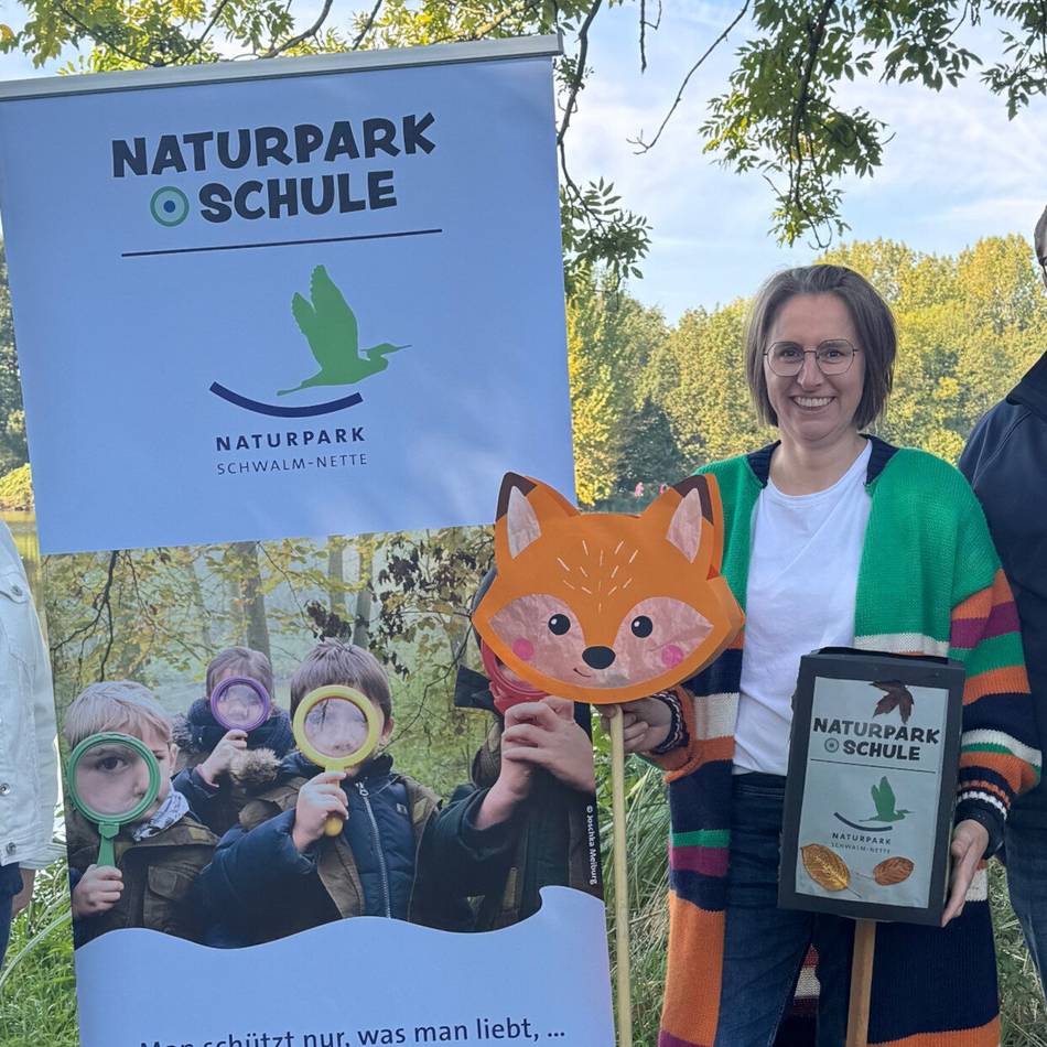 Materialien zur Außendarstellung: Nettetaler Naturpark-Schulen zeigen Flagge