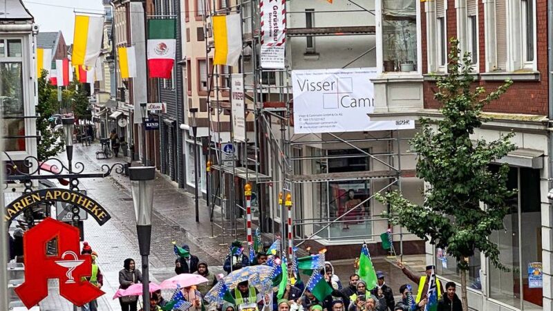 Umzug in Kevelaer: Warum Muslime am Sonntag durch den Wallfahrtsort zogen
