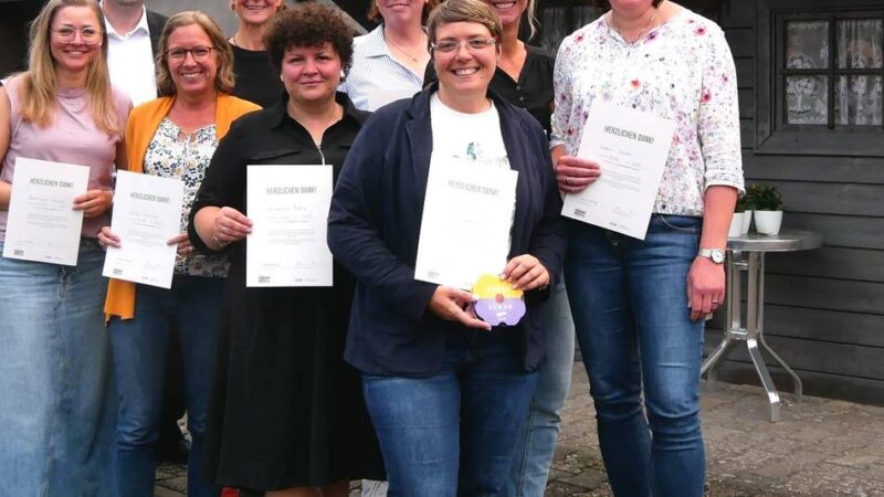 Stadtgespräche in Nettetal: Elternlotsen geehrt, Feuerwehrtreffen und Tischtennismeisterschaft