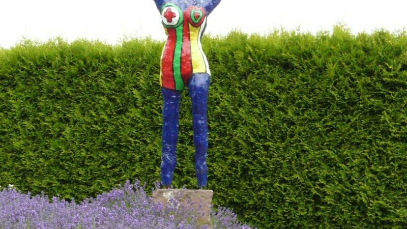 Kunstausstellung in Xanten: In Emilies Garten weihnachtet es schon sehr