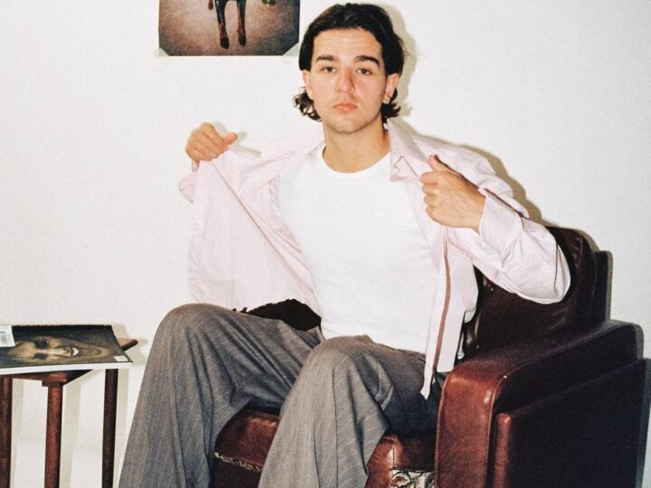 Newcomer Aaron startet solo durch: Vom Schlagzeuger aus Nieukerk zum Best Buddy von Zartmann