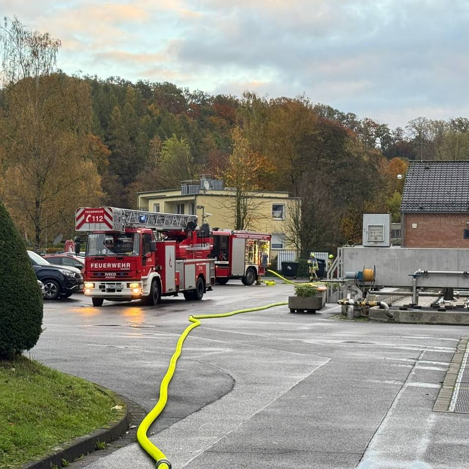 Einsatz in Hückeswagen: Rauch im Klärwerk – Feuerwehr rückt aus