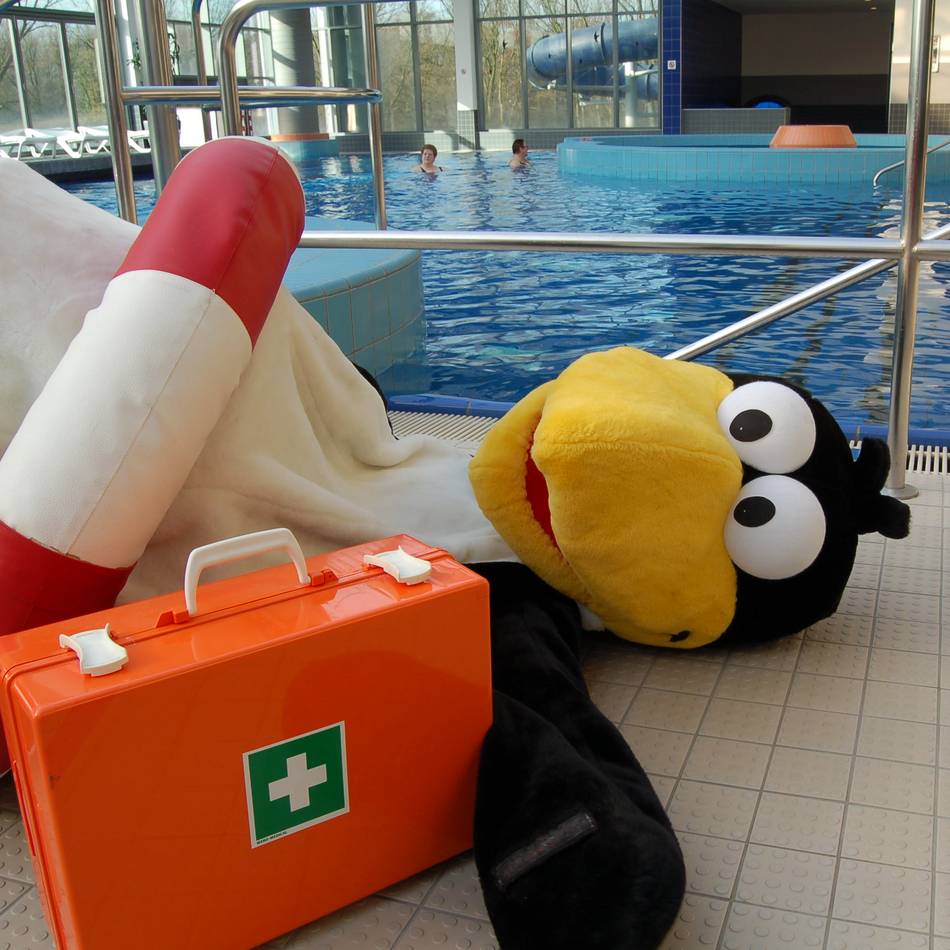 Von Ninja-Cross bis „Rettet Fridolin“: Herbstferienspaß in den Neusser Schwimmbädern