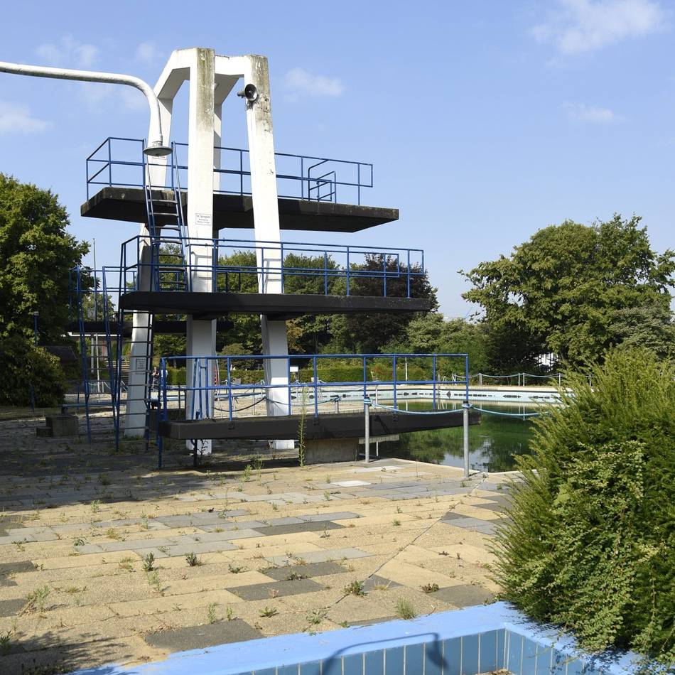 Schwimmbadsanierung in Niederkrüchten: Von welcher Sprungturm-Anlage die Niederkrüchtener in Zukunft springen